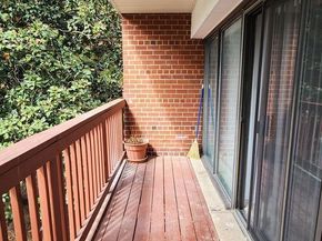 53 Skyhill Road 301, Alexandria VA 22314