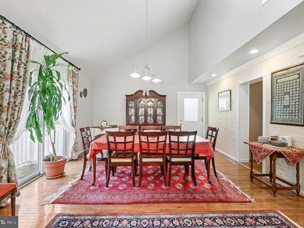 3120 Collie Lane, Falls Church VA 22041