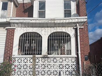 129 W Courtland Street