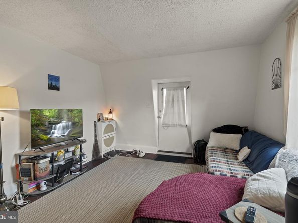 114 Cadwalader Avenue, Elkins Park PA 19027