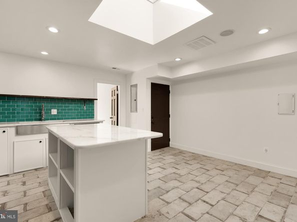 1210 Meigs Place NE, Washington DC 20002