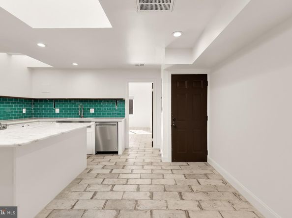 1210 Meigs Place NE, Washington DC 20002