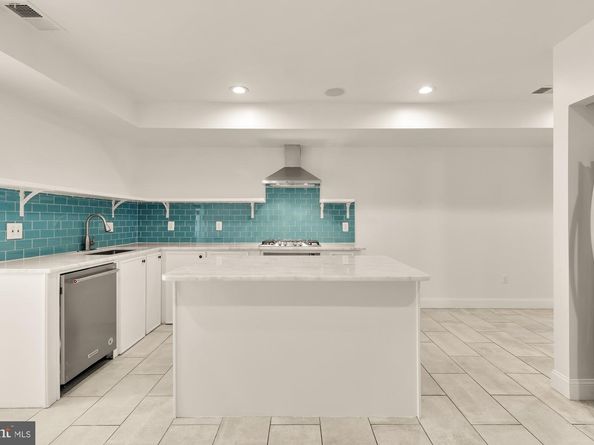 1210 Meigs Place NE, Washington DC 20002