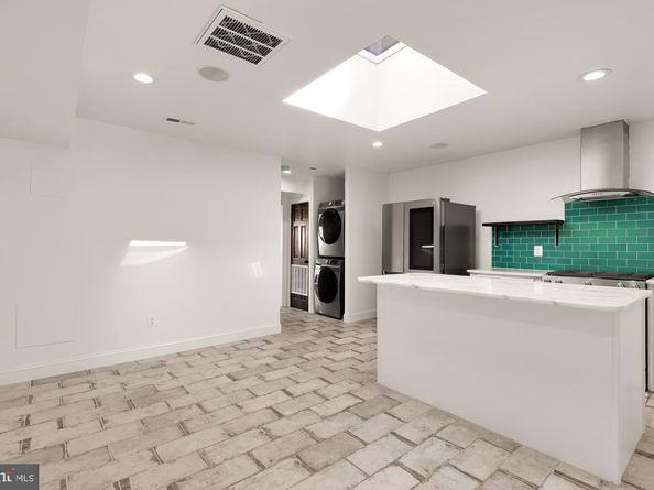 1210 Meigs Place NE, Washington DC 20002