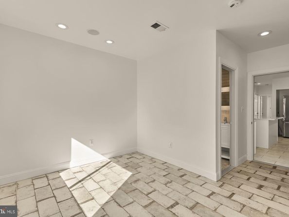 1210 Meigs Place NE, Washington DC 20002