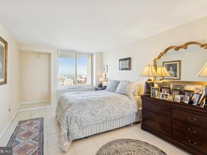 604 S Washington Square 2308, Philadelphia PA 19106