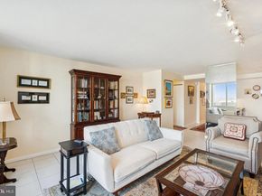 604 S Washington Square 2308, Philadelphia PA 19106