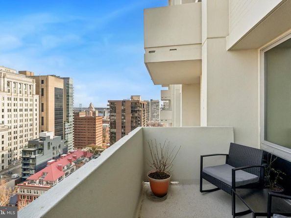 604 S Washington Square 2308, Philadelphia PA 19106