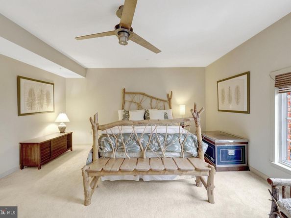 1334 Garden Wall Circle 