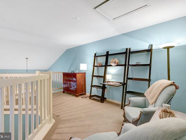 1334 Garden Wall Circle 