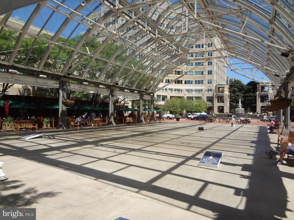 1334 Garden Wall Circle 