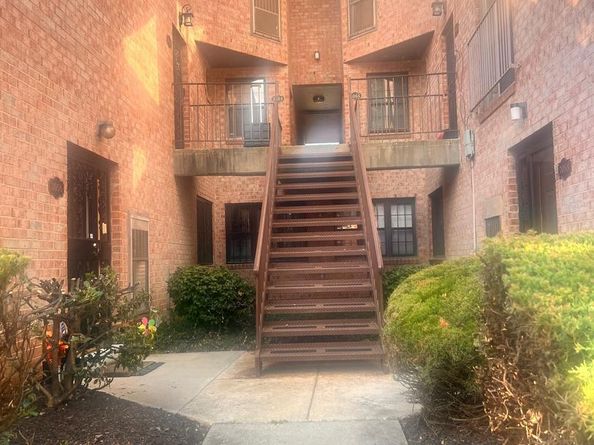 3066 Pineview Court NE, Washington DC 20018