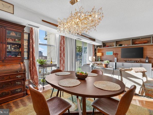 1016 S Wayne Street 302, Arlington VA 22204