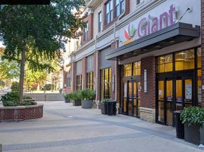 1016 S Wayne Street 302, Arlington VA 22204