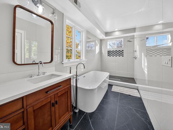 2017 Fulton Place NE, Washington DC 20018