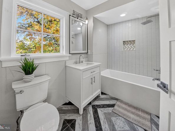 2017 Fulton Place NE, Washington DC 20018