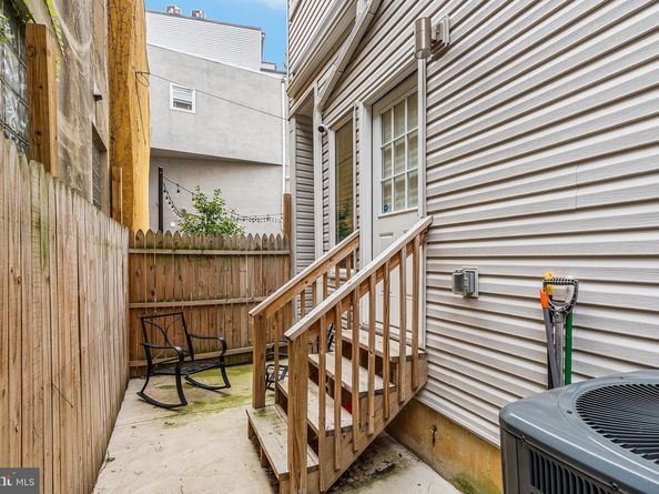 2008 S College Avenue A, Philadelphia PA 19121