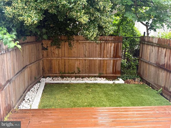 5215 Locust Street, Philadelphia PA 19139