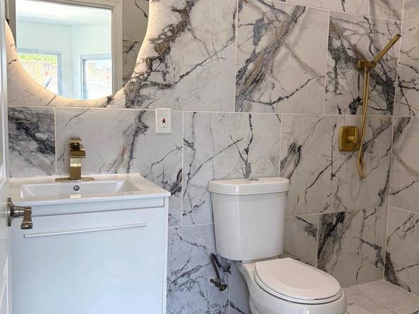 5215 Locust Street, Philadelphia PA 19139