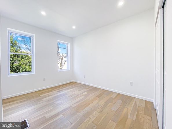 5215 Locust Street, Philadelphia PA 19139