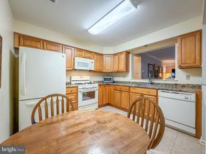 73106 Delaire Landing Road 106, Philadelphia PA 19114