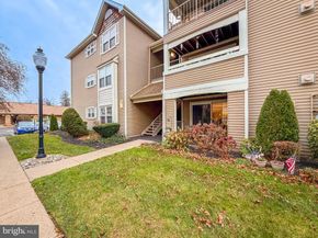 73106 Delaire Landing Road 106, Philadelphia PA 19114