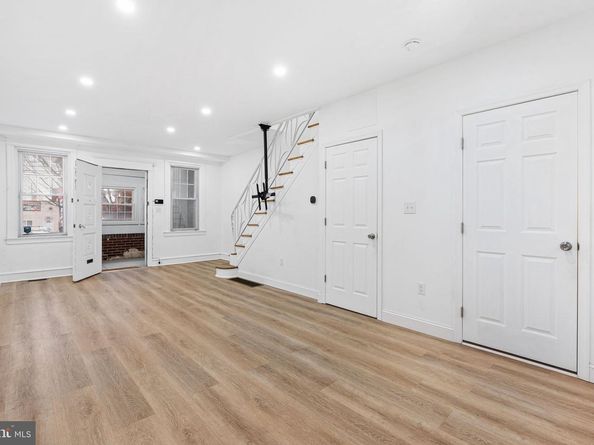 3870 Frankford Avenue, Philadelphia PA 19124