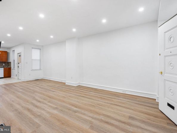 3870 Frankford Avenue, Philadelphia PA 19124