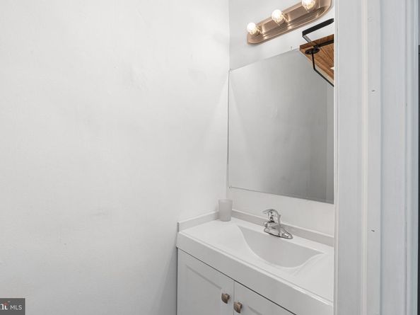 3870 Frankford Avenue, Philadelphia PA 19124