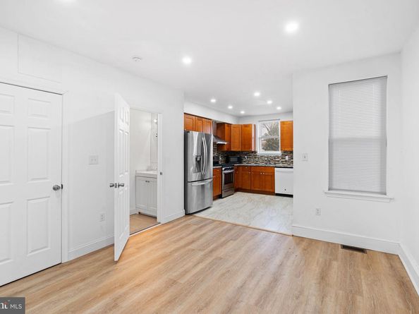 3870 Frankford Avenue, Philadelphia PA 19124