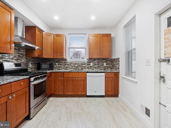 3870 Frankford Avenue, Philadelphia PA 19124