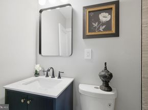 2030 S 6TH Street, Philadelphia PA 19148