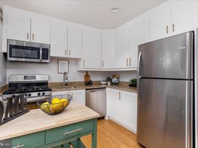 1021 S Barton Street 120, Arlington VA 22204