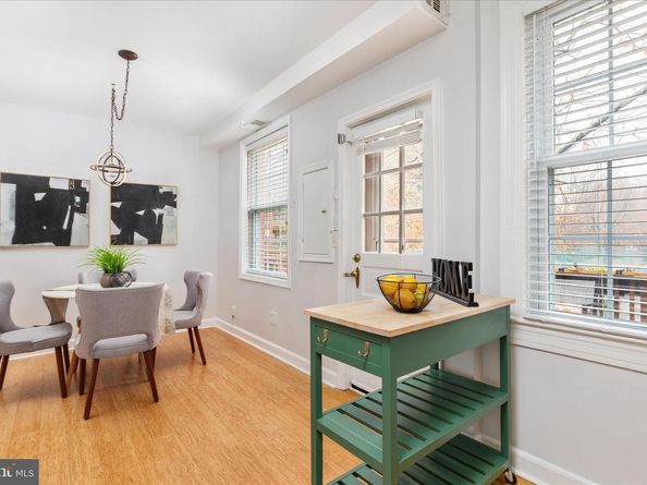 1021 S Barton Street 120, Arlington VA 22204