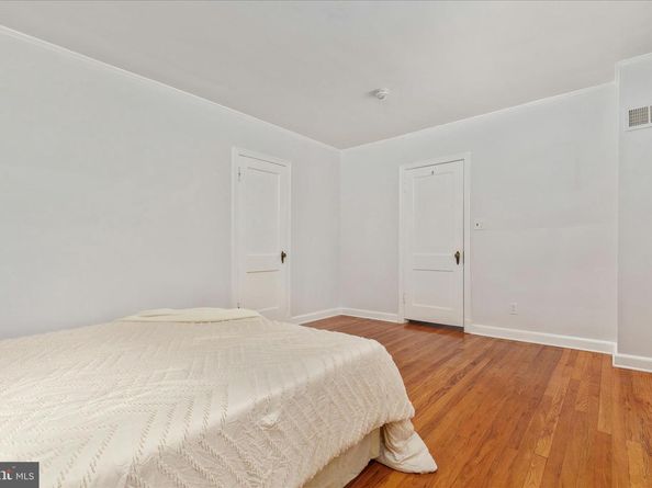 1021 S Barton Street 120, Arlington VA 22204