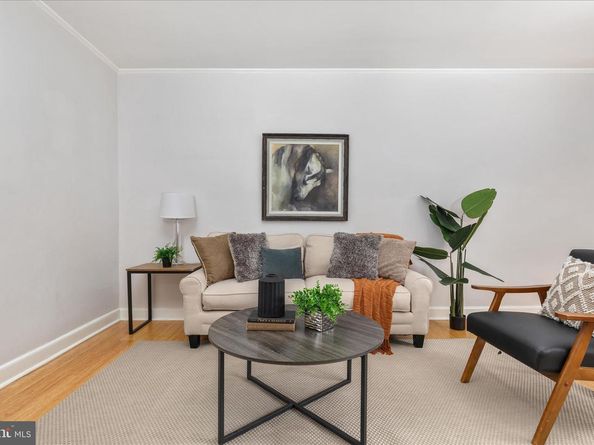 1021 S Barton Street 120, Arlington VA 22204