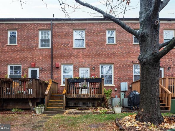 1021 S Barton Street 120, Arlington VA 22204