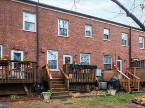 1021 S Barton Street 120, Arlington VA 22204