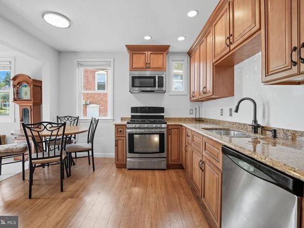 6812 Chestnut Avenue, Falls Church VA 22042
