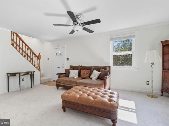 6812 Chestnut Avenue, Falls Church VA 22042