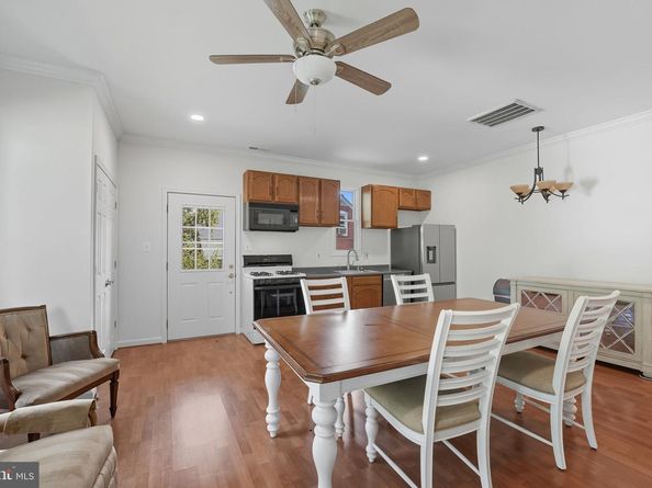 6812 Chestnut Avenue, Falls Church VA 22042