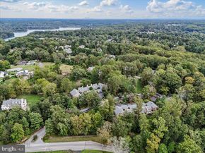 19 Toft Woods Way, Media PA 19063