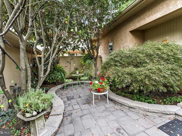 19 Toft Woods Way, Media PA 19063