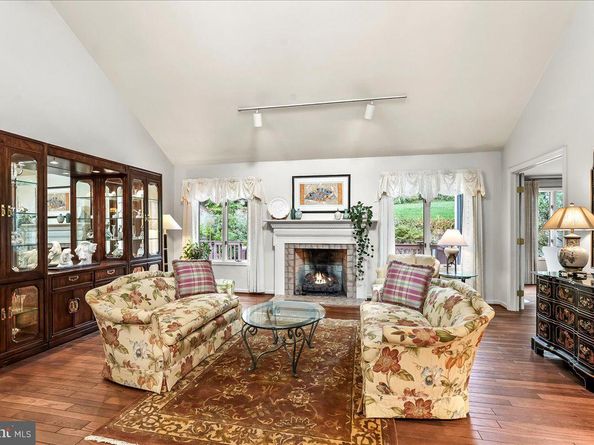 19 Toft Woods Way, Media PA 19063
