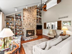 19 Toft Woods Way, Media PA 19063