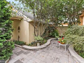 19 Toft Woods Way, Media PA 19063