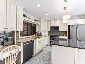19 Toft Woods Way, Media PA 19063