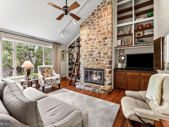 19 Toft Woods Way, Media PA 19063