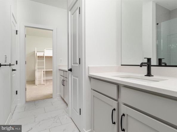 3557 Orchid Pond Way, Oakton VA 22124