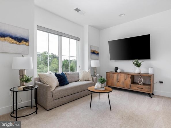 3557 Orchid Pond Way, Oakton VA 22124